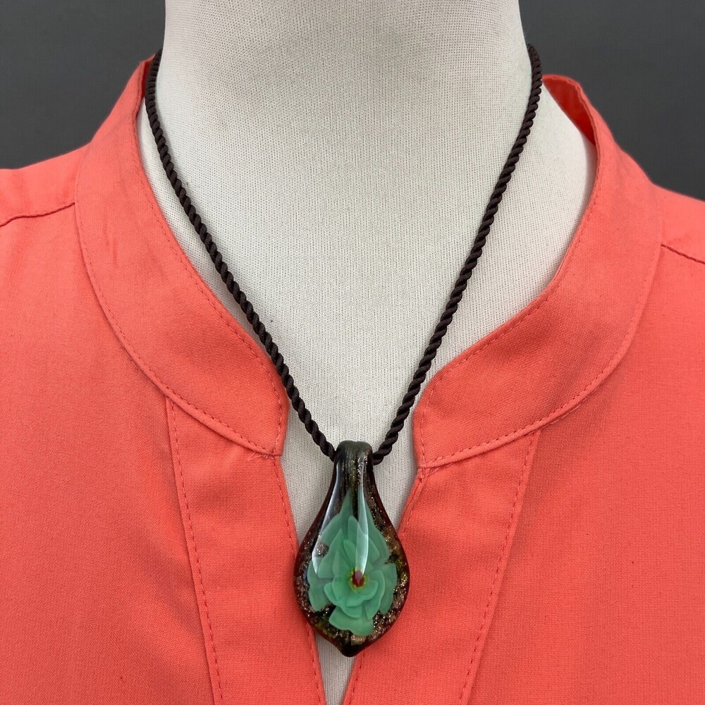 Brown Cord Green Glass Pendant Floral Women's Fashion Necklace NWOT